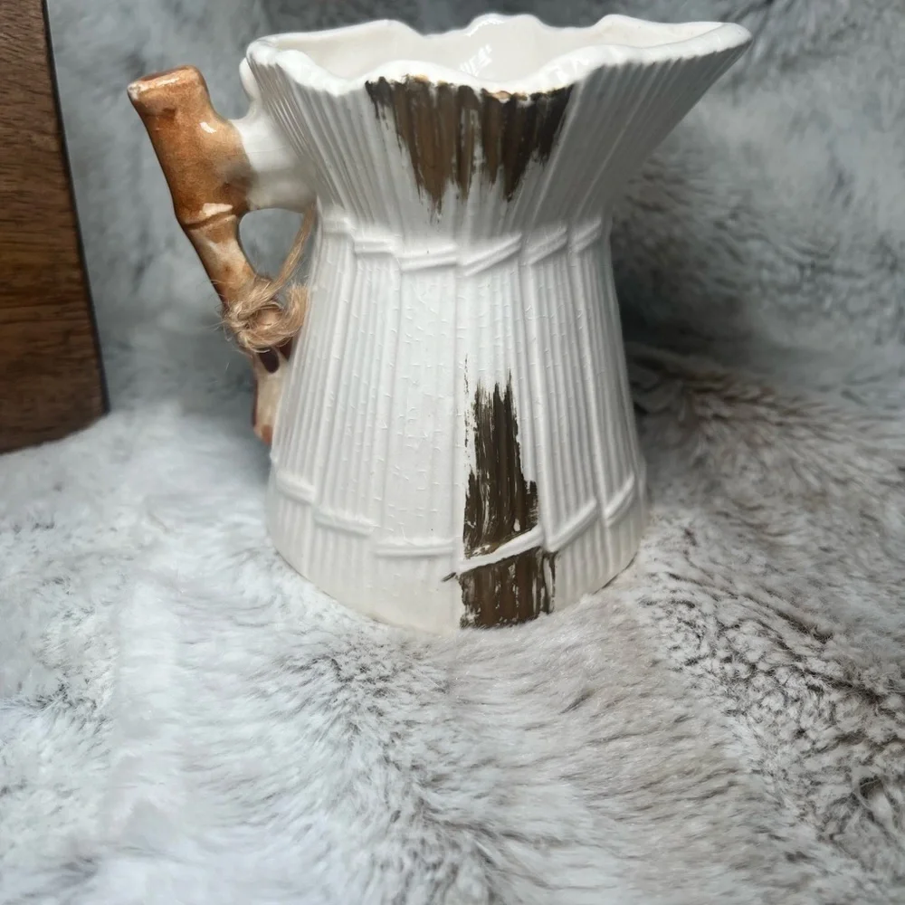 Creamer Pitcher made in Japan / VINTAGE KITCHEN DECOR